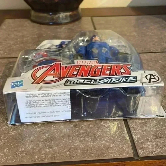 Marvel Avengers Captain America - Picture 7 of 10